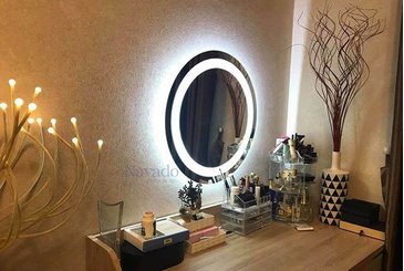 “NGỠ NGÀNG” TRƯỚC NHỮNG MẪU GƯƠNG TRANG ĐIỂM BÀN PHẤN ĐẸP NHẤT HIỆN NAY