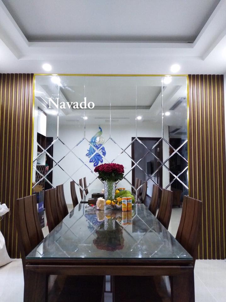 Gương bỉ design ghép ô trang trí phòng ăn - Gương phòng tắm Đà Nẵng