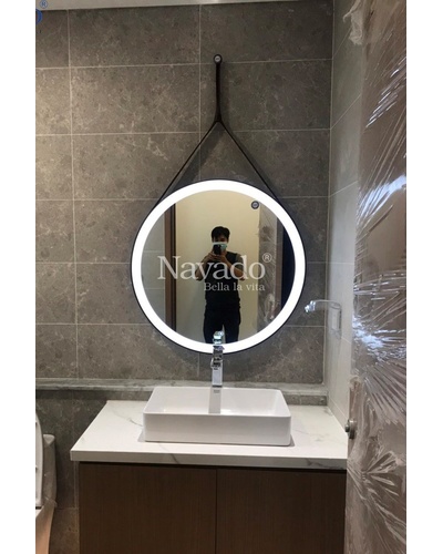 Gương phòng tắm dây da đèn led treo tường D60cm NAV909