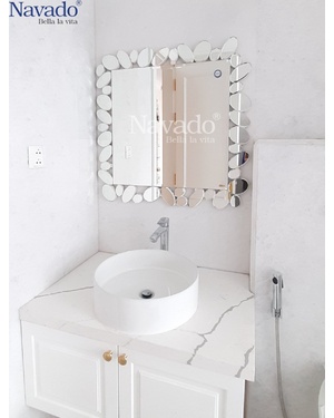 Gương treo tường phòng tắm nghệ thuật Kathina navado