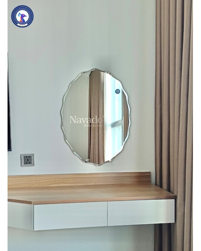 Gương elip uốn lượn decor bàn trang điểm Navado NAV542
