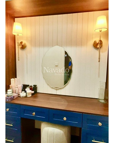 Gương trang điểm hình oval lượn Navado NAV542
