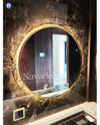 Gương trang điểm đèn led hắt sáng cảm ứng viền inox mạ vàng Navado