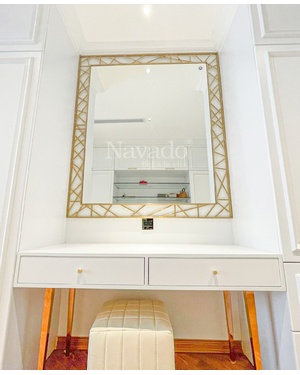 Thiết kế gương trang điểm khung inox mạ vàng PVD Navado