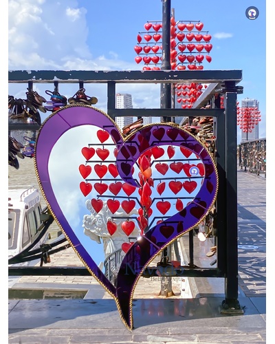 Gương decor bàn trang điểm Purple Heart Navado