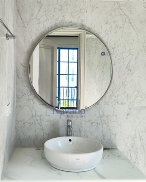 Gương tròn phòng tắm viền inox mạ bạc Navado