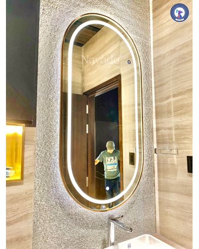 Gương phòng tắm đèn led vòm viền inox mạ vàng Navado