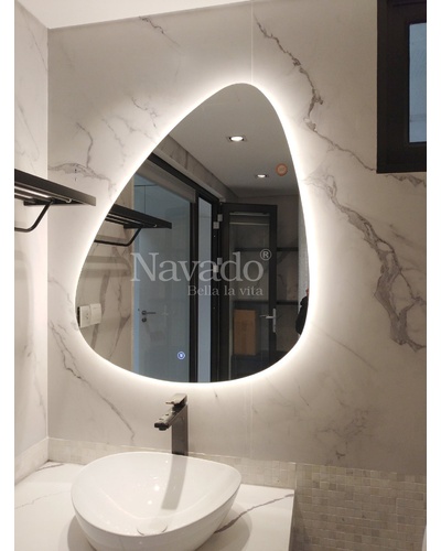 Gương phòng tắm đèn led cảm ứng hình viên đá cuội Navado