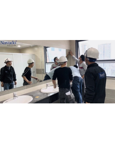 Gương treo tường decor ô hình ngũ giác NAV 2142-NT