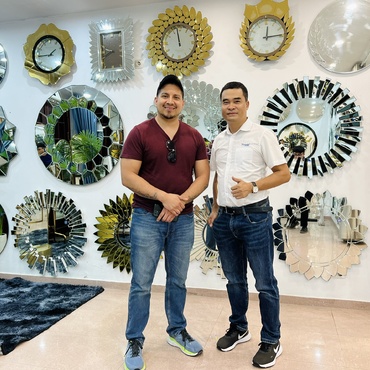 Gương ghép tường phòng khách Đà Nẵng