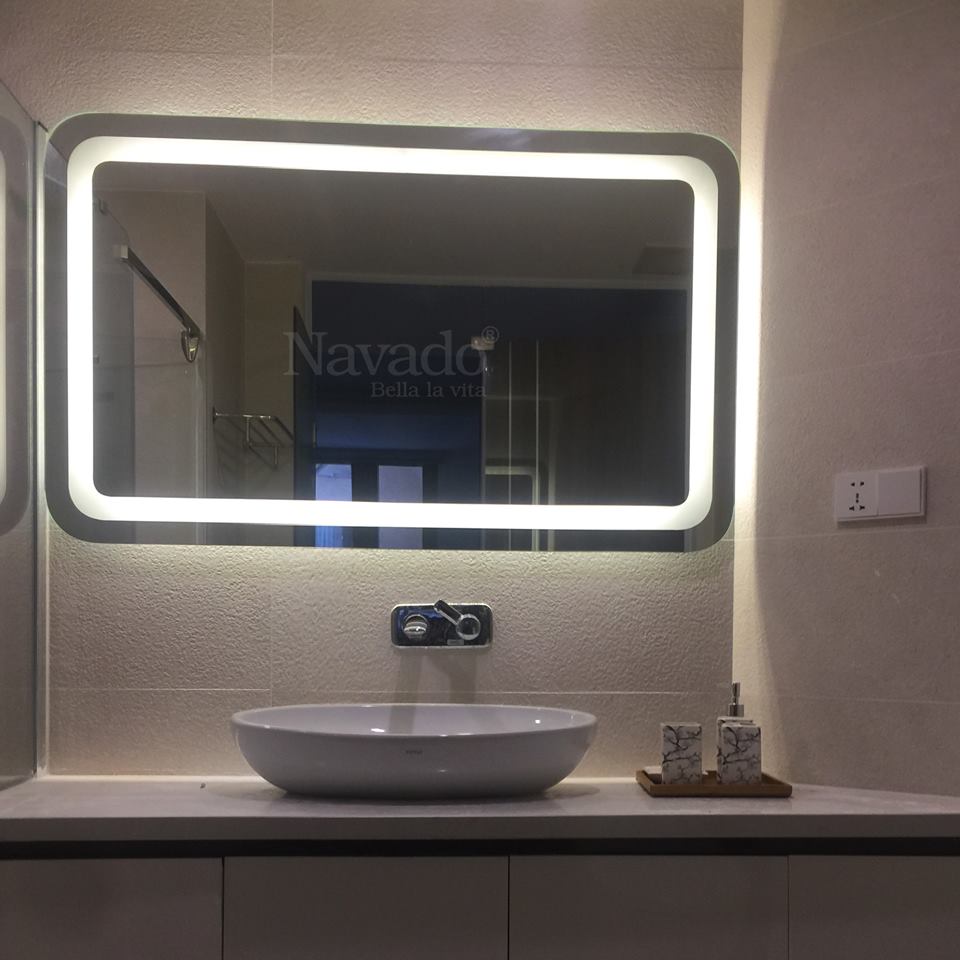 Hình dáng gương  soi chữ nhật với gương led phòng tắm Navado